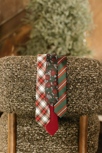 Dashing Floral - Men's Pre-tied Bow Tie